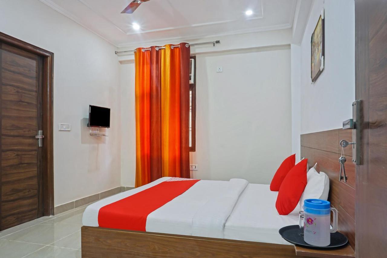 Hotel O Quadis Noida Exteriör bild
