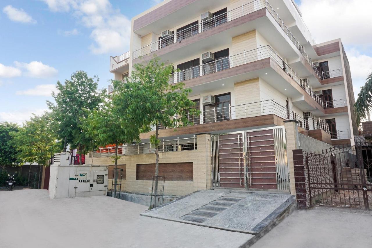 Hotel O Quadis Noida Exteriör bild