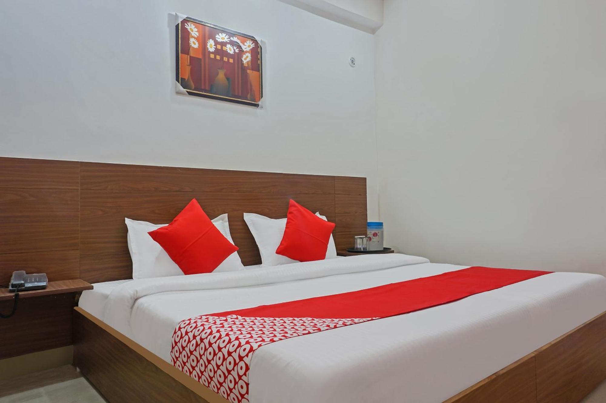 Hotel O Quadis Noida Exteriör bild
