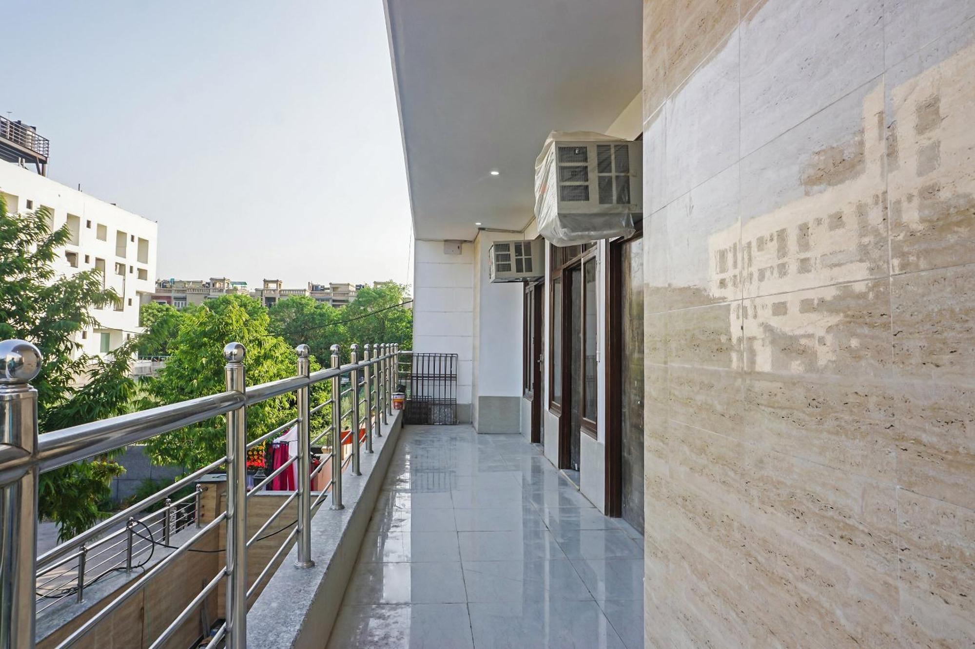 Hotel O Quadis Noida Exteriör bild