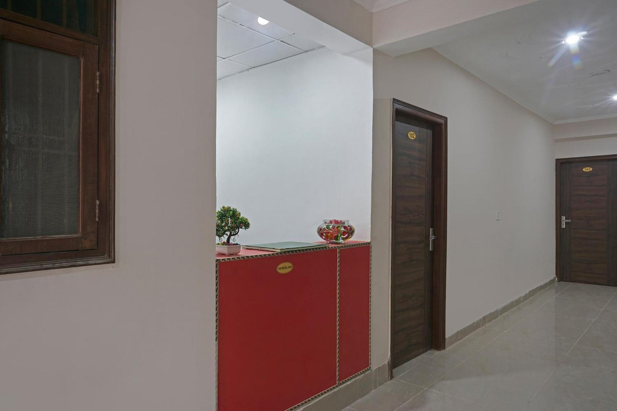 Hotel O Quadis Noida Exteriör bild